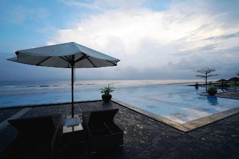 Sunny Paradise Resort Ngwesaung Buitenkant foto