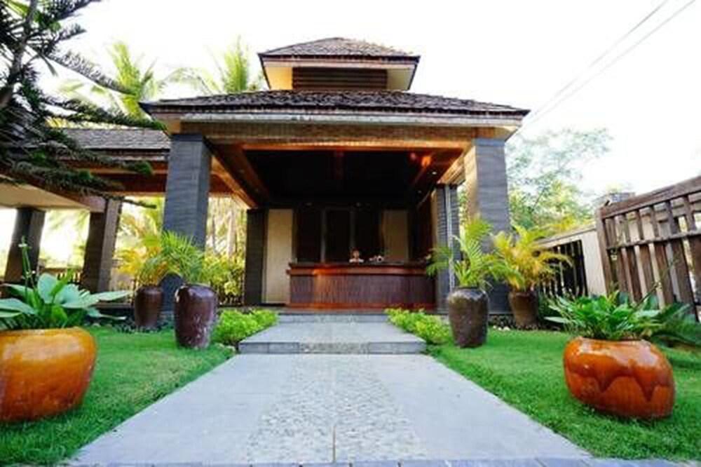 Sunny Paradise Resort Ngwesaung Buitenkant foto