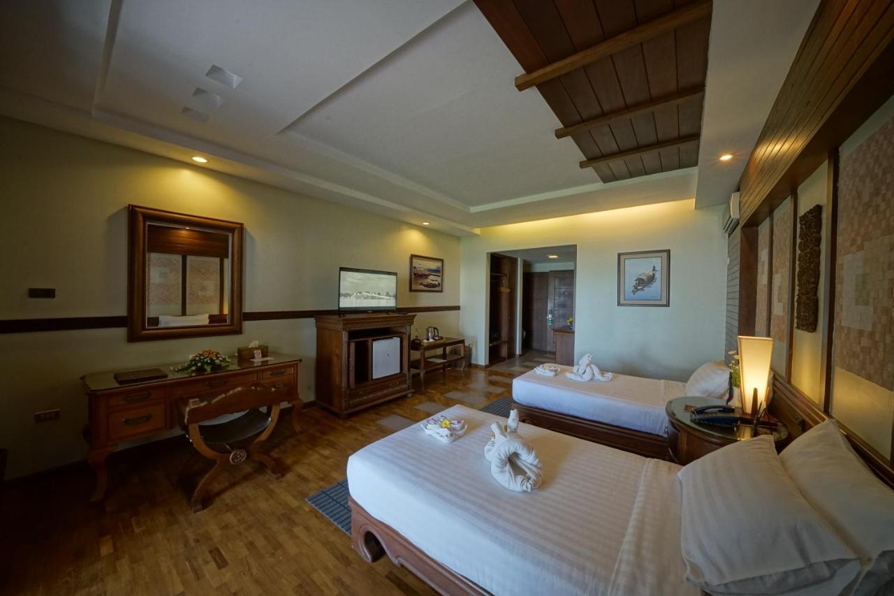 Sunny Paradise Resort Ngwesaung Buitenkant foto