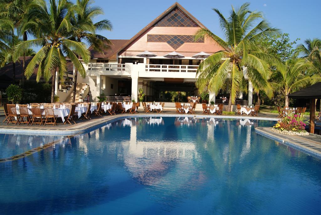 Sunny Paradise Resort Ngwesaung Buitenkant foto