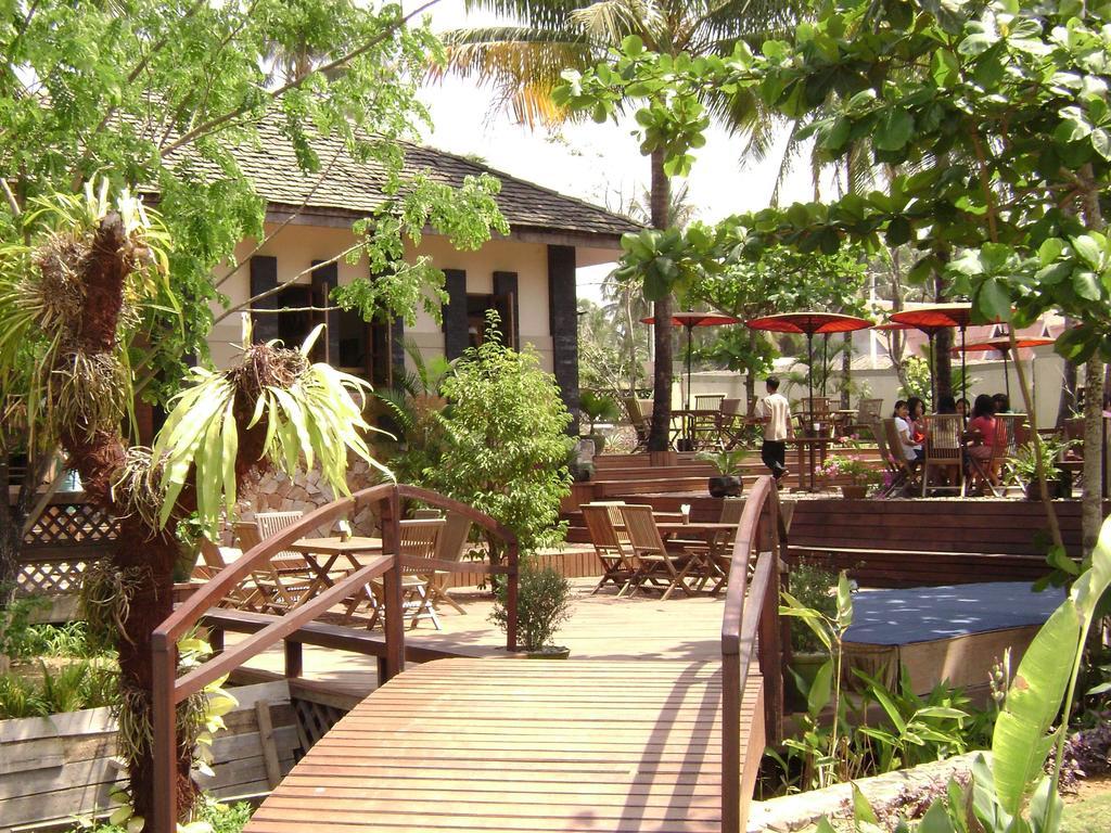 Sunny Paradise Resort Ngwesaung Buitenkant foto