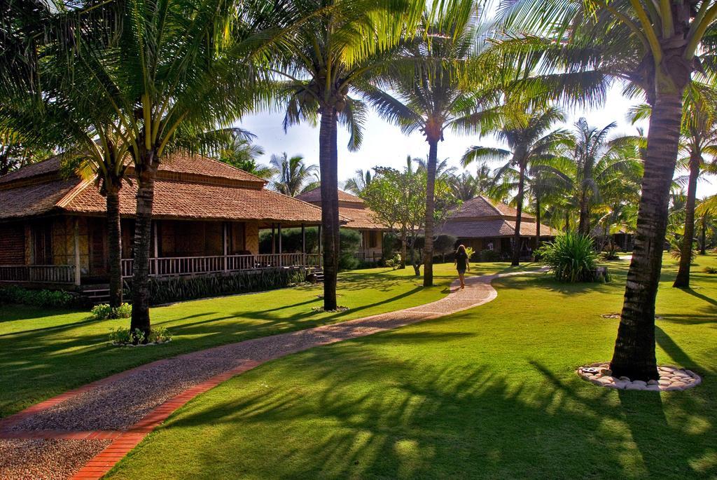 Sunny Paradise Resort Ngwesaung Buitenkant foto